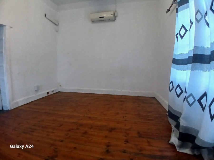 6 Bedroom Property for Sale in Quigney Eastern Cape